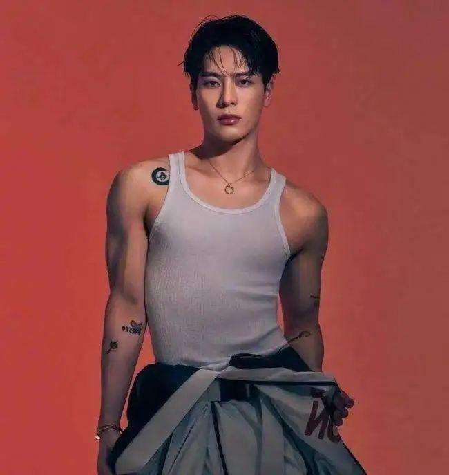 明星健身后脖子粗_脖子粗可以通过健身变细吗_脖子粗男明星