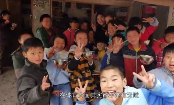 为什么篮球一拍就会起来_篮球规则拍球有时间要求吗_篮球拍球时的规则有哪些