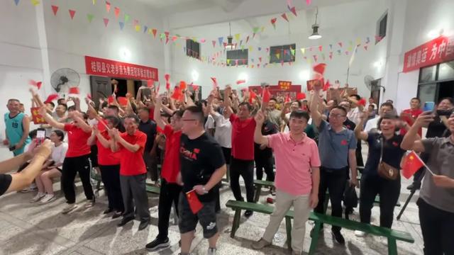 举重冠军赛_市级举重冠军_芷江举重冠军