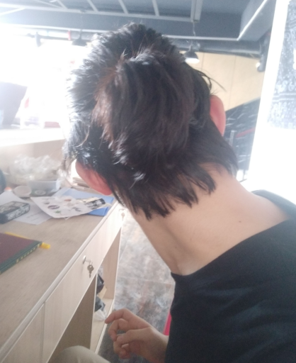 明星健身后脖子粗_练粗脖子_脖子粗可以通过健身变细吗