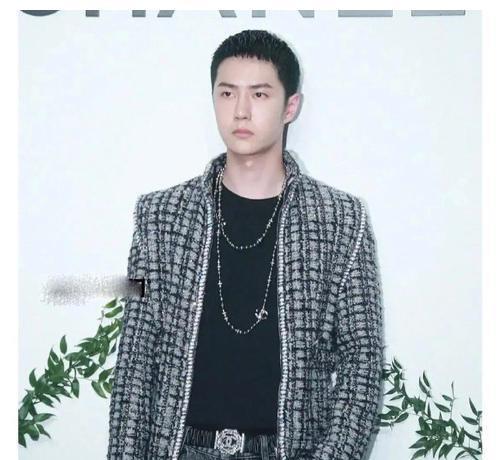 明星健身后脖子粗_脖子粗可以通过健身变细吗_脖子粗男明星