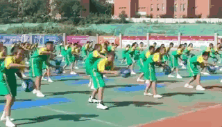 体操大学生做什么工作_大学生必做体操吗_体操大学生做什么运动
