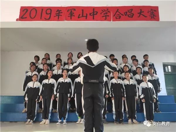 比赛由多少人比赛足球_舒华杯古典全场冠军冉茂荣_竹山县第五届足球比赛全场冠军