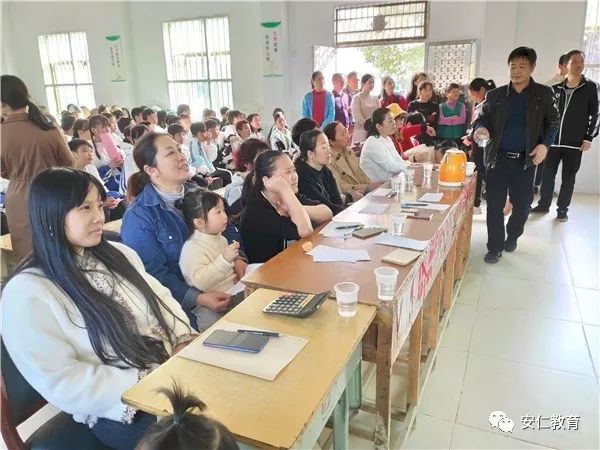 比赛由多少人比赛足球_竹山县第五届足球比赛全场冠军_舒华杯古典全场冠军冉茂荣