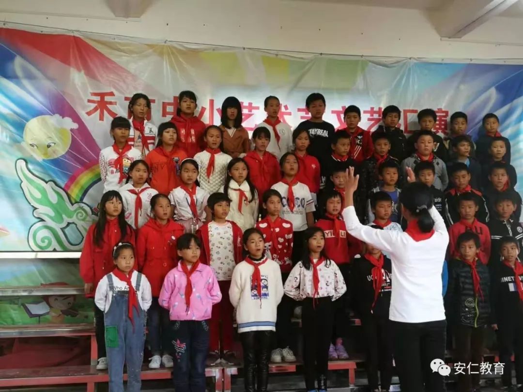 比赛由多少人比赛足球_竹山县第五届足球比赛全场冠军_舒华杯古典全场冠军冉茂荣