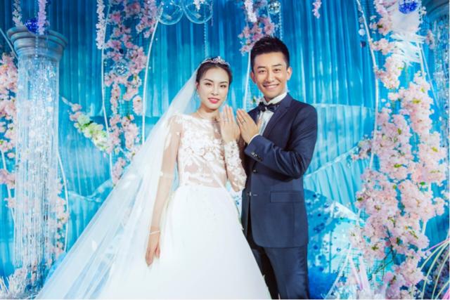 最牛跳板游泳冠军伏敏霞_伏明霞游泳视频_游泳冠军伏明霞